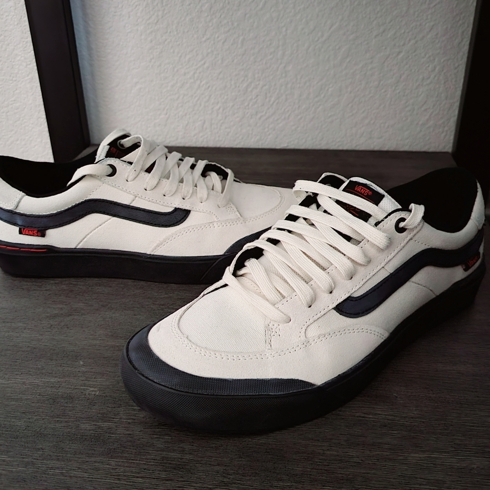 Vans Pro Skate shoes 9.5 mens